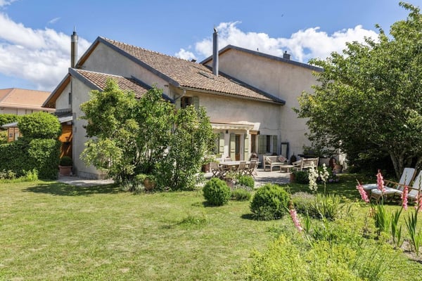 Magnifique maison avec cachet au coeur de Jussy 6