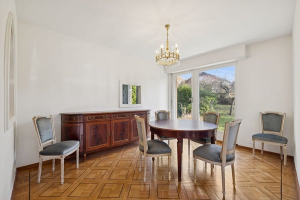 SPACIEUSE VILLA FAMILIALE DE PLAIN-PIED AVEC FORT POTENTIEL 5