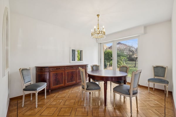 SPACIEUSE VILLA FAMILIALE DE PLAIN-PIED AVEC FORT POTENTIEL 5