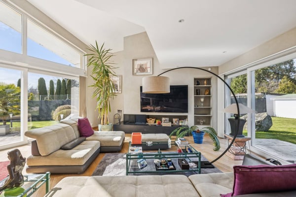 Superbe villa contemporaine de 9 pièces 2