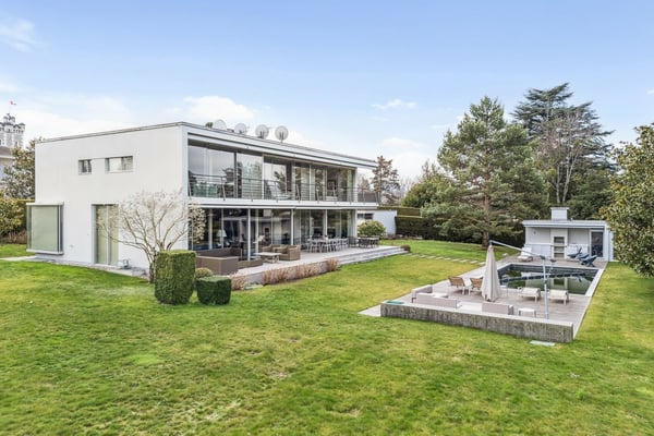 Villa contemporaine avec vue lac 2