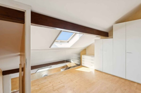 UNIQUE - Appartement de charme en duplex avec jardin privatif 6