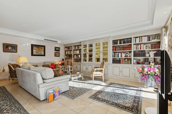 Bel appartement avec terrasse 3