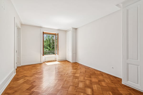 Appartement de caractère au 1er étage d'une Maison de Maître 2