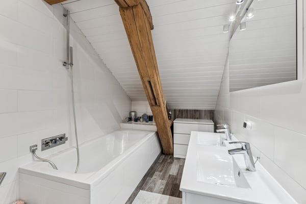 Une perle rare au coeur du village de Puplinge 8