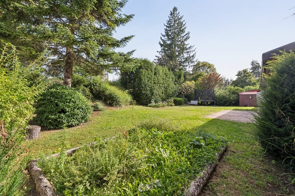 Villa de plain-pied avec jardin à rénover 7