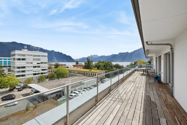 Splendide attique avec vaste terrasse et vue sur le Lac 2