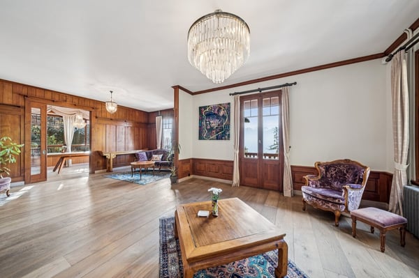 Unique, authentique Chalet, caractère incontestable et vue imprenable 9