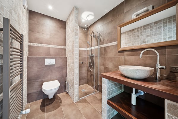 Villa d'architecture moderne avec vue et cachet unique 11