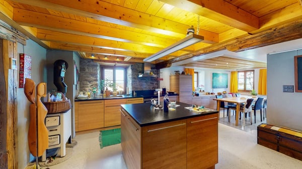Cachet et authenticité ! Magnifique ferme rénovée de 2 logements 6