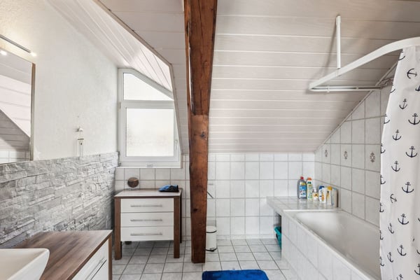 Charme et cachet pour ce joli appartement. A visiter ! 10
