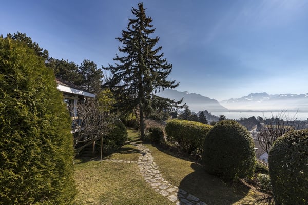 Splendide propriété à l'abri des regards, vue panoramique sur le lac 2