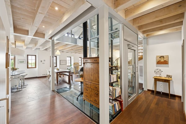 Villa unique dans son style avec espaces, grands volumes et vue lac 3