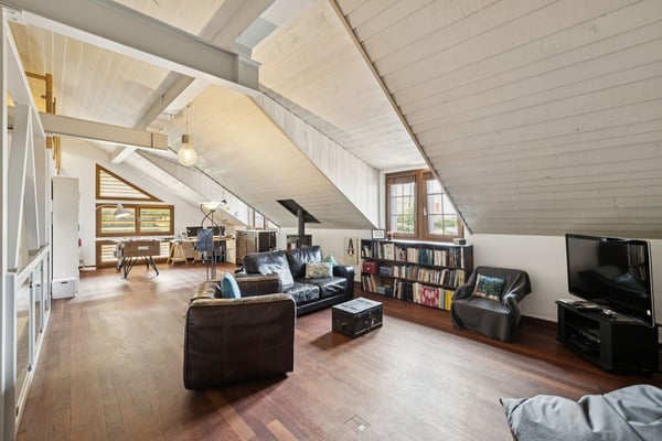 Villa unique dans son style avec espaces, grands volumes et vue lac 10