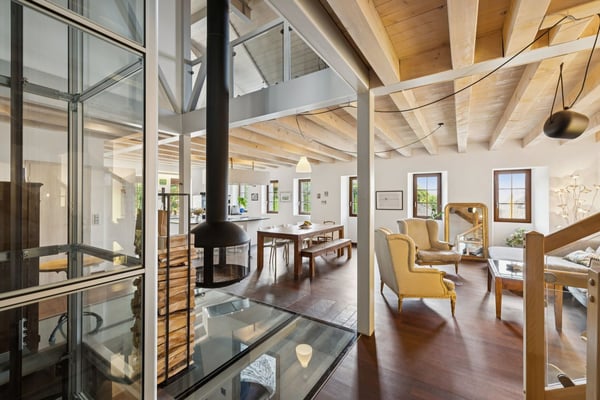 Villa unique dans son style avec espaces, grands volumes et vue lac 2