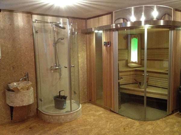 Appartement de 5.5 pièces avec vue lac et sauna privatif 12