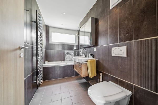 Appartement de 5.5 pièces avec vue lac et sauna privatif 9