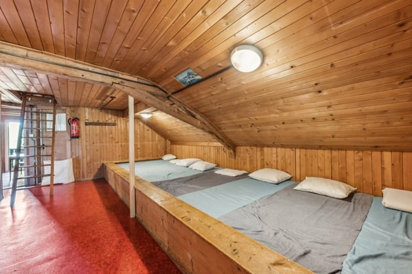 Chalet / Gîte avec dortoirs proche des pistes des Pléiades 12