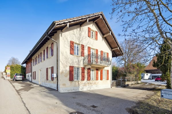 Ferme rénovée de deux appartements 9
