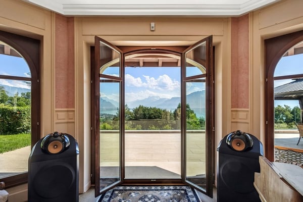 Unique ! Magnifique demeure au coeur d'un parc verdoyant 5