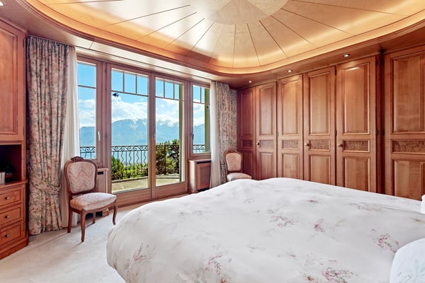 Unique ! Magnifique demeure au coeur d'un parc verdoyant 9