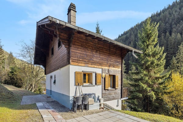 Chalet chaleureux avec sauna, vue et terrasse - Portes du Soleil 2