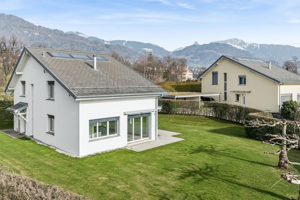 Villa familiale de 10 pièces - Standard équivalent Minergie 3