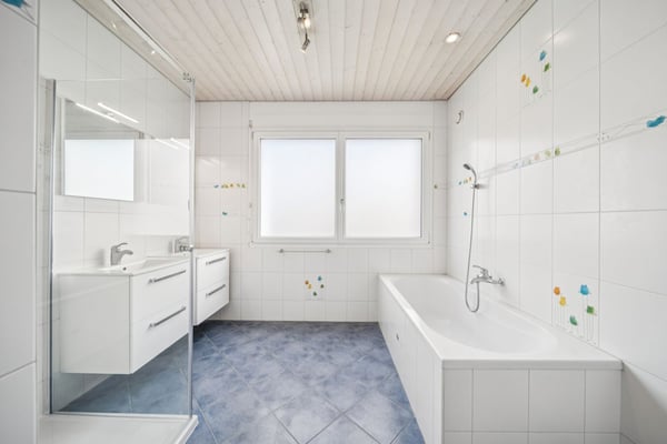 Villa familiale de 10 pièces - Standard équivalent Minergie 7