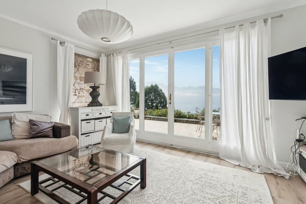 Magnifique villa avec vue panoramique sur le lac et les montagnes 6