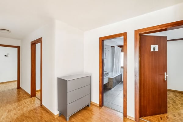 Spacieux appartement de 4,5 pièces en rez-de-jardin 4