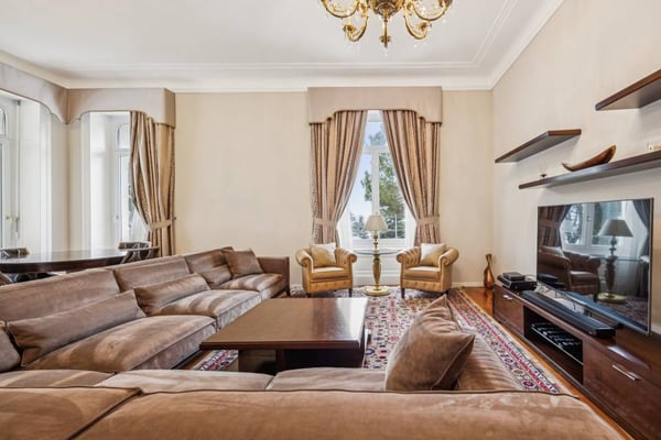 Rare à la vente, appartement dans l'immeuble Riant-Château Montreux Te 3