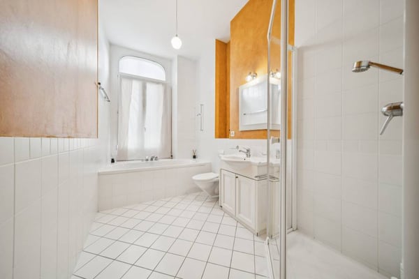 Rare à la vente, appartement dans l'immeuble Riant-Château Montreux Te 12