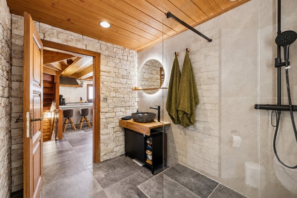 Magnifique chalet rénové avec une vue exceptionnelle 7