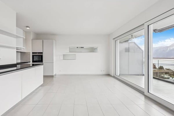 appartement de 2 chambres avec vue sur le lac et excellente position. 5