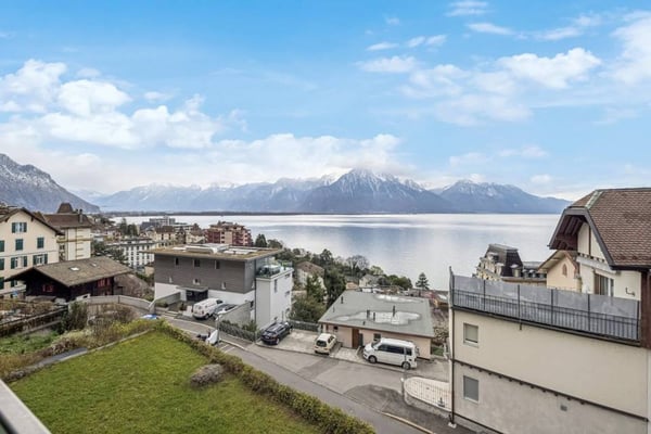 appartement de 2 chambres avec vue sur le lac et excellente position. 3