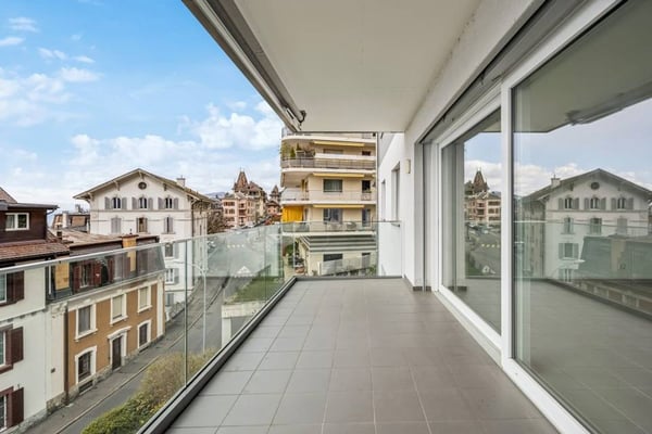 appartement de 2 chambres avec vue sur le lac et excellente position. 4