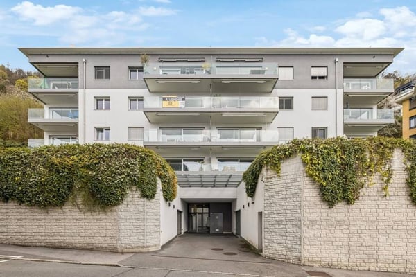 appartement de 2 chambres avec vue sur le lac et excellente position. 2