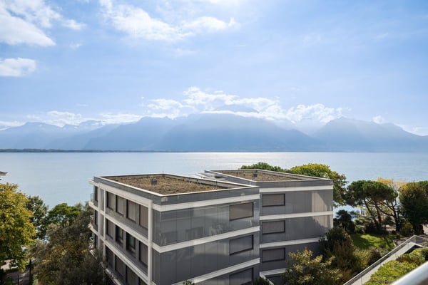 Exclusivité Sotheby's à deux pas du lac ! 1