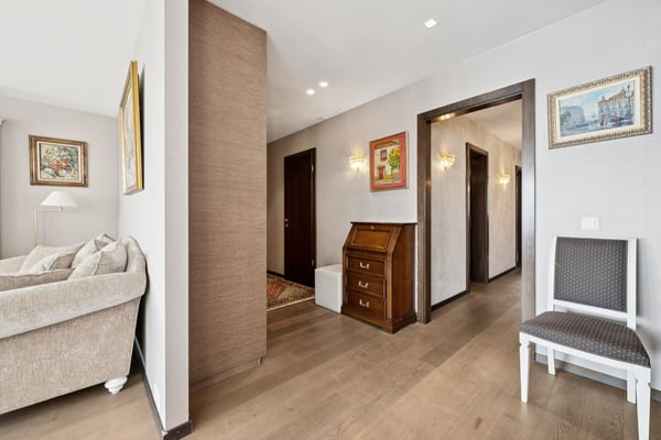 Exclusivité Sotheby's à deux pas du lac ! 9