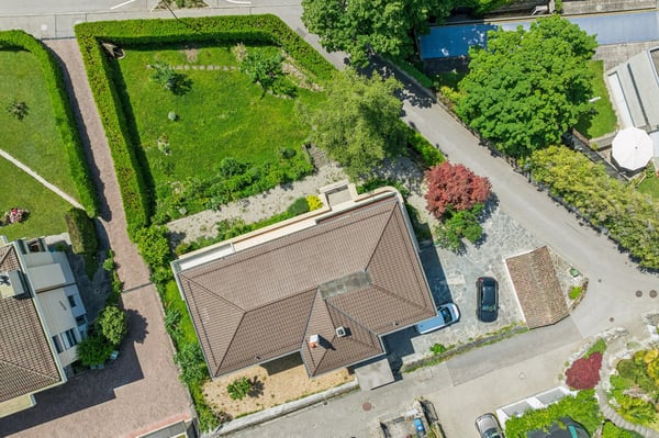 Coup de coeur ! Bien rénové avec deux balcons et un jardin 2