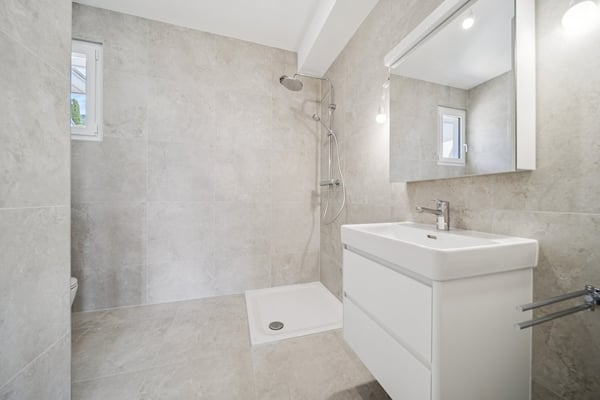 Coup de coeur ! Bien rénové avec deux balcons et un jardin 8