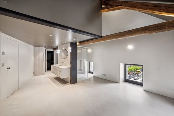 Charme et modernité sous combles au coeur de Martigny 12