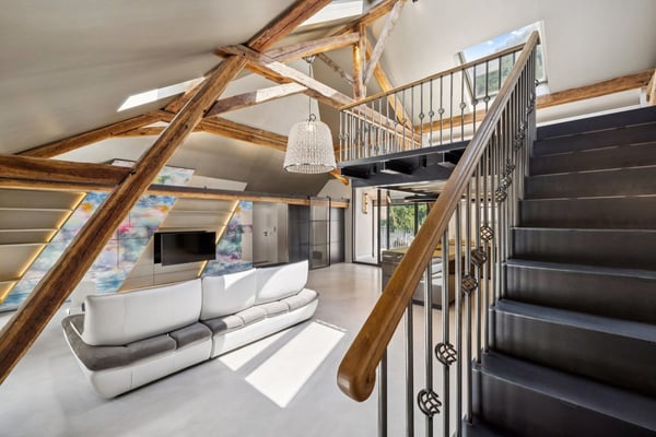 Charme et modernité sous combles au coeur de Martigny 7