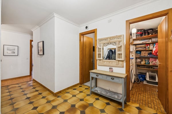 Appartement centre village, très bien entretenu, actuellement loué 12