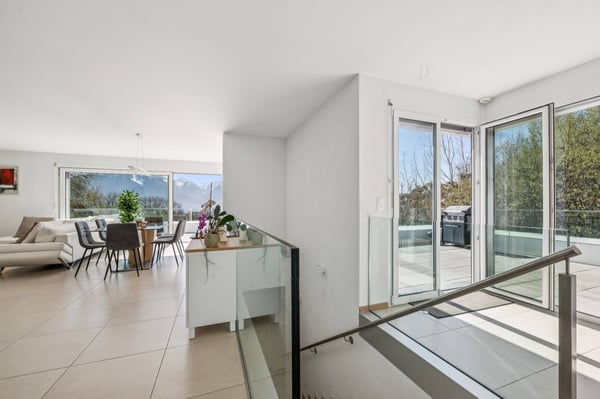 Duplex en attique contemporain avec vue sur le lac 4