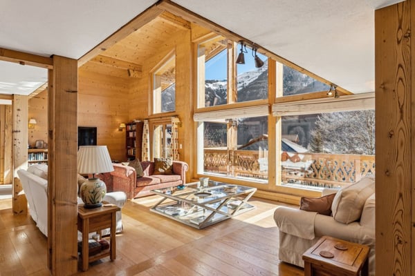 EXCLUSIVITE - CHALET ATYPIQUE - CENTRE VILLAGE sur 2000 m2 de terrain 10