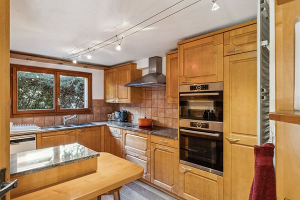 EXCLUSIVITE - CHALET ATYPIQUE - CENTRE VILLAGE sur 2000 m2 de terrain 11