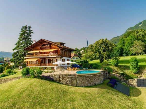 2 Propriétés dont un luxueux chalet avec vue panoramique 1
