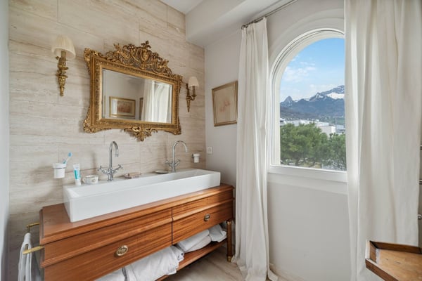 A 2 pas du bord du lac, quartier prisé des Villas Dubochet 12