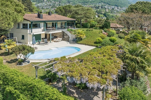 Un art de vivre incomparable : maison d'exception, situation idéale et 3
